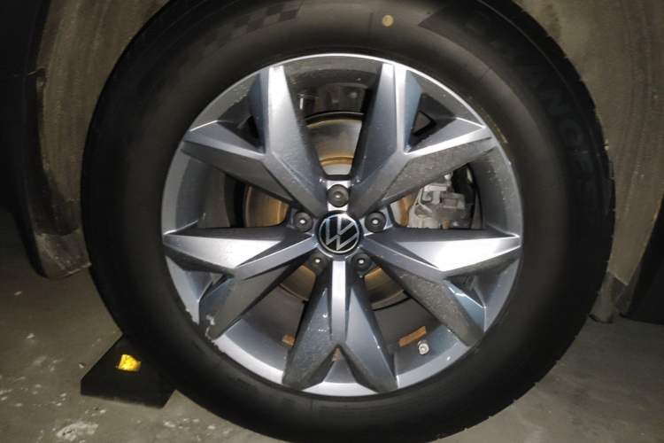 Used Volkswagen Teramont X 2021 380TSI Four-Wheel Drive Prestige Luxury Edition Right Rear Wheel Hub