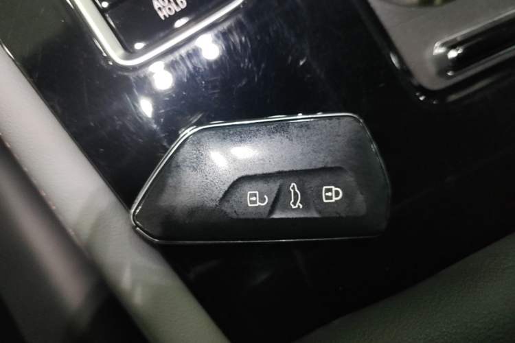 Used Volkswagen Teramont X 2021 330TSI Two-Wheel-Drive Luxury Edition Vehicle Key