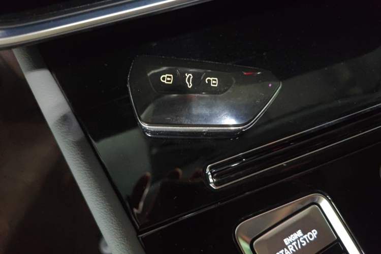 Used Volkswagen Teramont X 2021 380TSI Four-Wheel Drive Luxury Edition Vehicle Key
