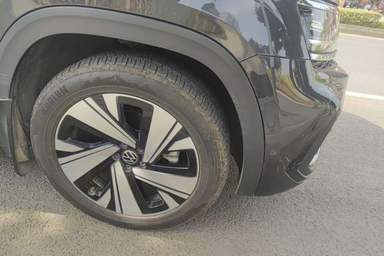 Used Volkswagen Teramont X 2021 380TSI Four-Wheel Drive Prestige Luxury Edition Right Front Wheel Hub