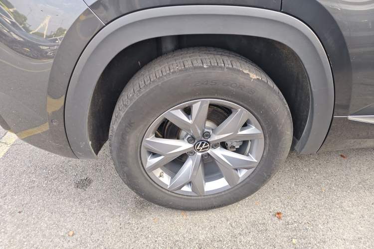 Used Volkswagen Teramont X 2021 380TSI Four-Wheel Drive Luxury Edition Right Rear Wheel Hub