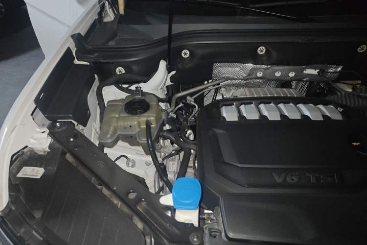Used Volkswagen Teramont X 2021 530 V6 Four-Wheel Drive Prestige Flagship Edition Engine Bay Right