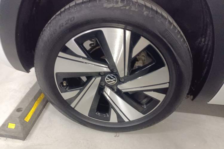 Used Volkswagen Teramont X 2021 330TSI Two-Wheel-Drive Prestige Luxury Edition Right Rear Wheel Hub