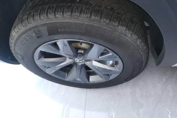 Used Volkswagen Teramont X 2021 330TSI Two-Wheel-Drive Luxury Edition Right Rear Wheel Hub