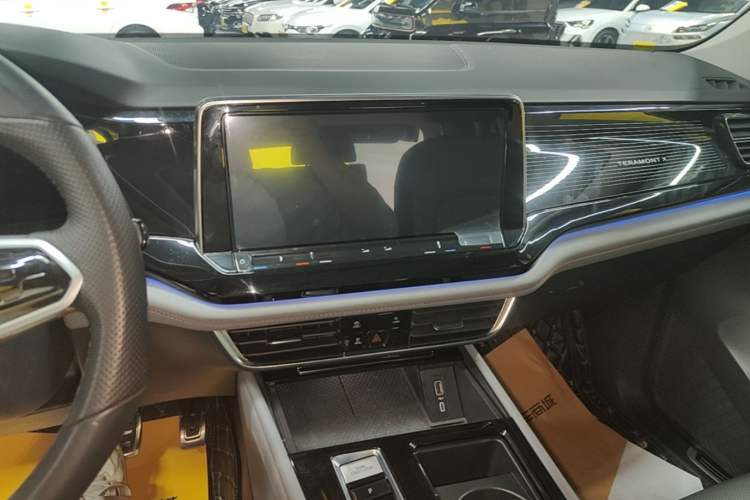 Used Volkswagen Teramont X 2022 530 V6 Four-Wheel Drive Prestige Flagship Edition Audio And AC Panel