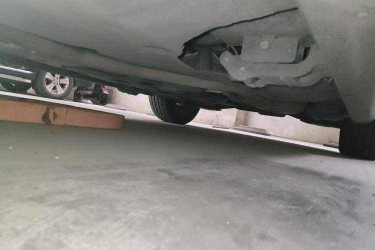 Used Volkswagen Teramont X  Chassis Front Left