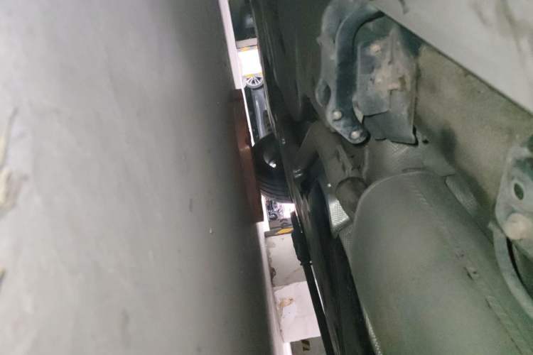 Used Volkswagen Teramont X  Chassis Rear Left