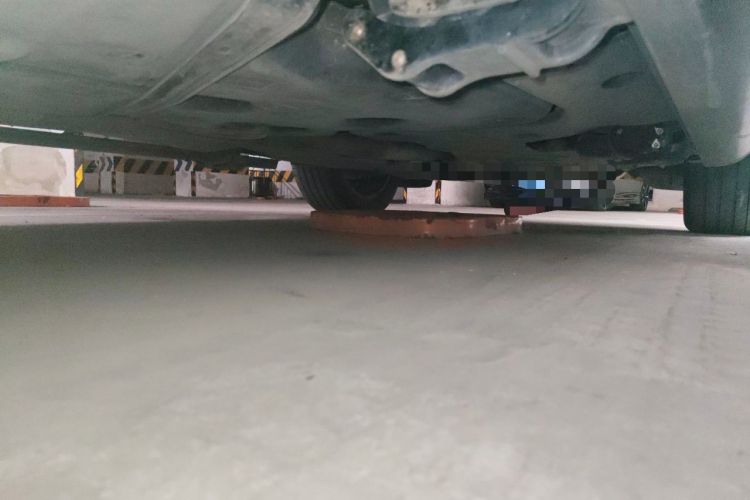 Used Volkswagen Teramont X  Chassis Rear Right