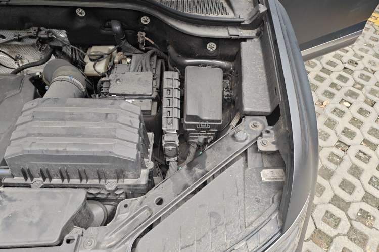 Used Volkswagen Teramont X 2022 380TSI Four-Wheel Drive Luxury Edition Engine Bay Left