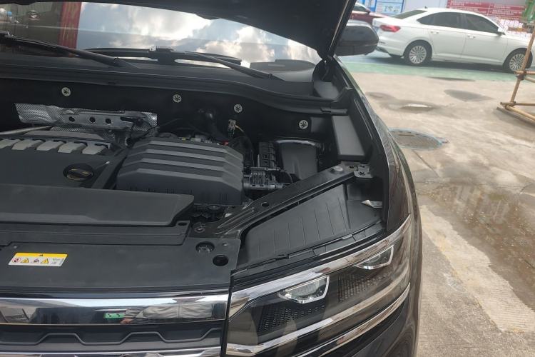 Used Volkswagen Teramont X 2022 530 V6 Four-Wheel Drive Prestige Luxury Edition Engine Bay Left