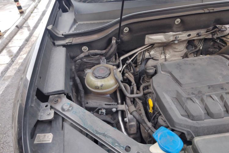 Used Volkswagen Teramont X 2022 380TSI Four-Wheel Drive Luxury Edition Engine Bay Right