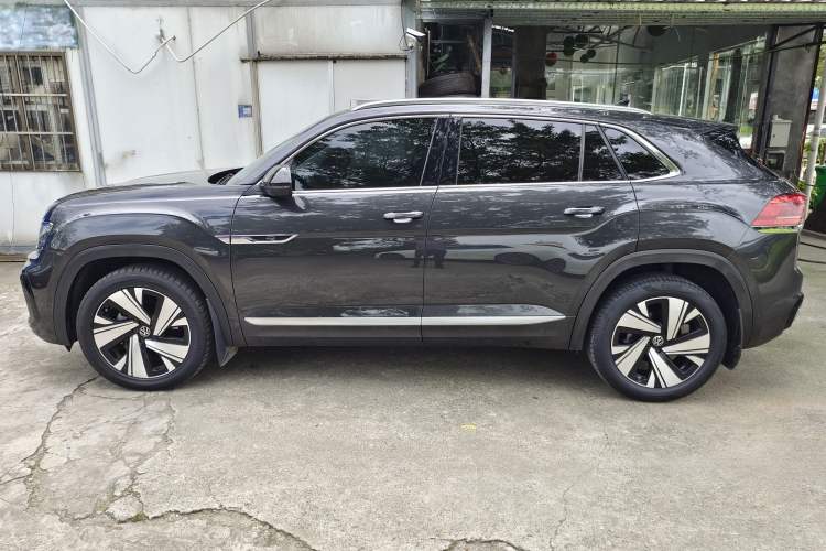 Used Volkswagen Teramont X 2022 330TSI Two-Wheel-Drive Prestige Luxury Edition Exterior 3