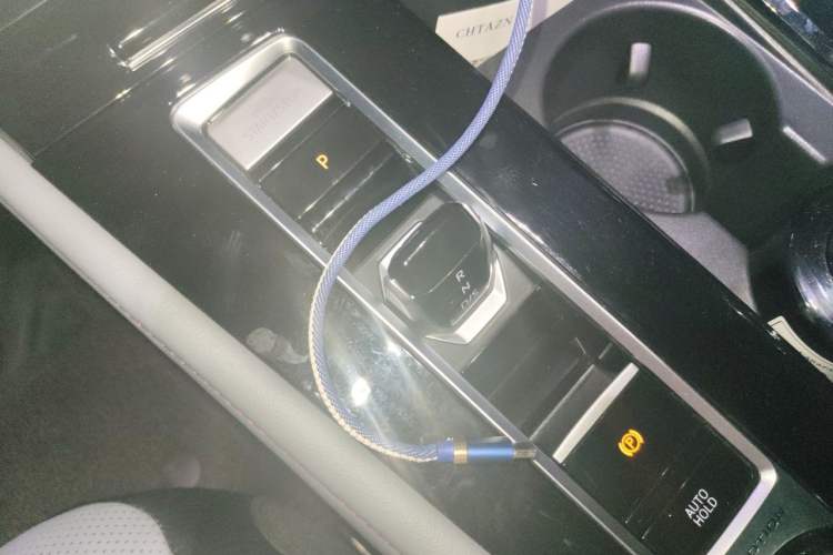 Used Volkswagen Teramont X  Gear Lever