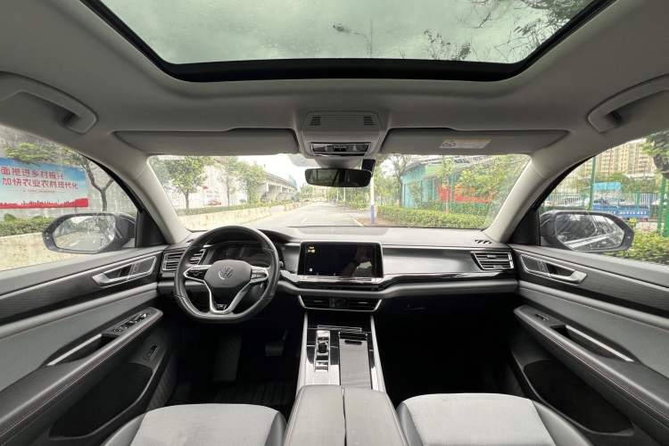 Used Volkswagen Teramont X 2022 330TSI Two-Wheel-Drive Luxury Edition Interior 3