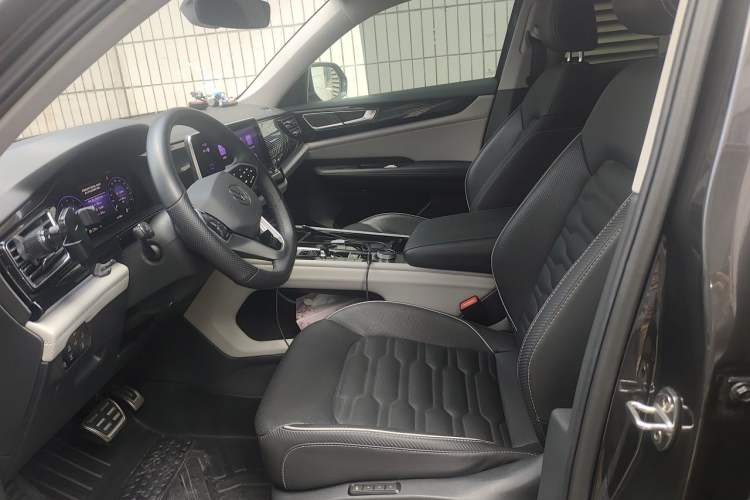 Used Volkswagen Teramont X 2022 530 V6 Four-Wheel Drive Prestige Luxury Edition Left Front Seat