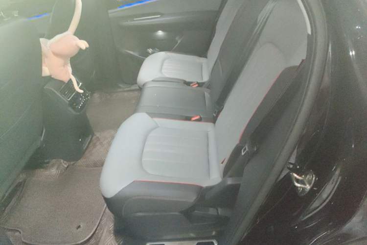 Used Volkswagen Teramont X  Left Rear Seat