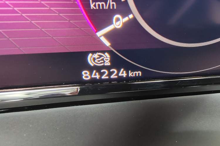 Used Volkswagen Teramont X 2022 330TSI Two-Wheel-Drive Prestige Luxury Edition Odometer Close Up