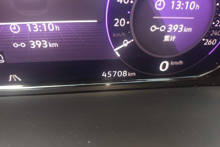 Used Volkswagen Teramont X 2022 530 V6 Four-Wheel Drive Prestige Luxury Edition Odometer Close Up