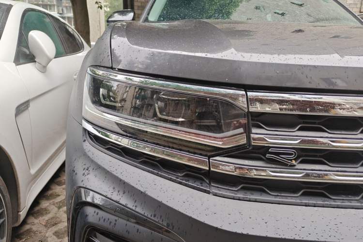 Used Volkswagen Teramont X 2022 380TSI Four-Wheel Drive Luxury Edition Right Front Headlight