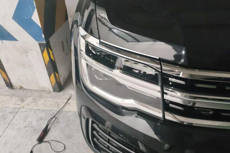 Used Volkswagen Teramont X  Right Front Headlight