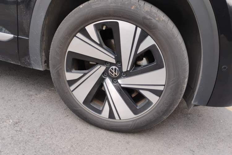 Used Volkswagen Teramont X 2022 380TSI Four-Wheel Drive Prestige Luxury Edition Right Front Wheel Hub