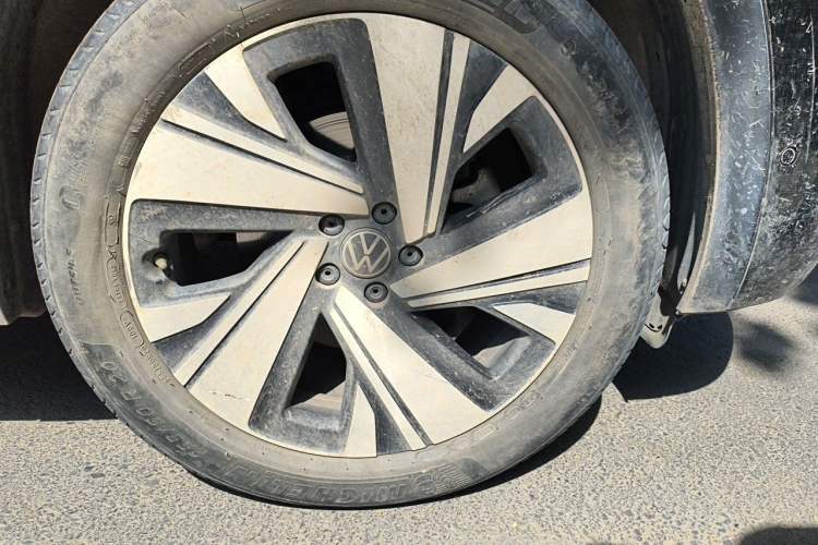 Used Volkswagen Teramont X 2022 380TSI Four-Wheel Drive Prestige Luxury Edition Right Front Wheel Hub