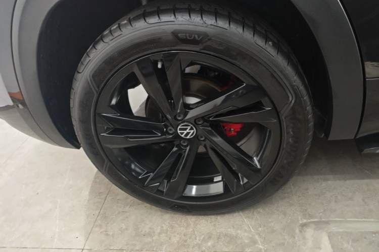 Used Volkswagen Teramont X 2022 530 V6 Four-Wheel Drive Prestige Flagship Edition Right Rear Wheel Hub