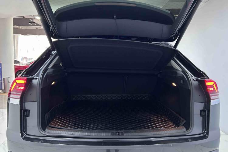 Used Volkswagen Teramont X 2022 380TSI Four-Wheel Drive Prestige Luxury Edition Trunk