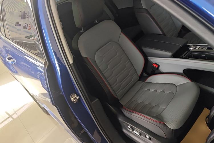 Used Volkswagen Teramont X 2022 380TSI Four-Wheel Drive Luxury Edition Right Front Seat