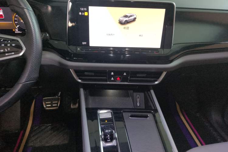 Used Volkswagen Teramont X 2022 380TSI Four-Wheel Drive Luxury Edition Audio And AC Panel