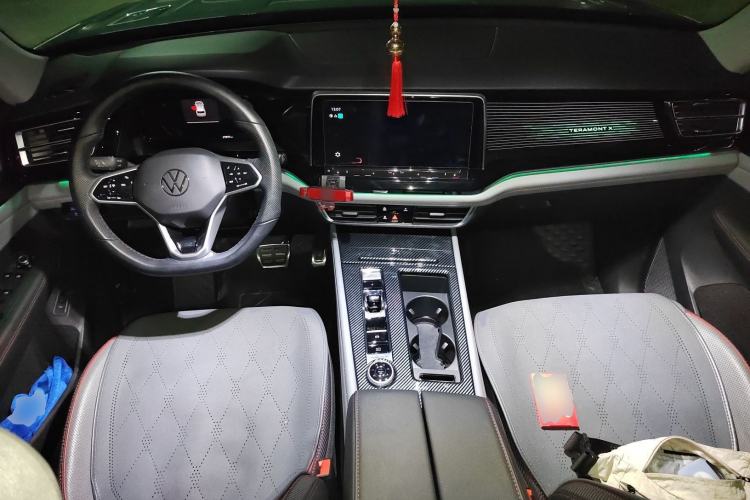 Used Volkswagen Teramont X 2022 380TSI Four-Wheel Drive Polar Night Limited Edition Center Console