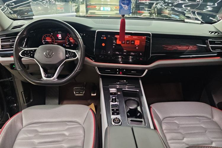 Used Volkswagen Teramont X 2022 380TSI Four-Wheel Drive Luxury Edition Center Console