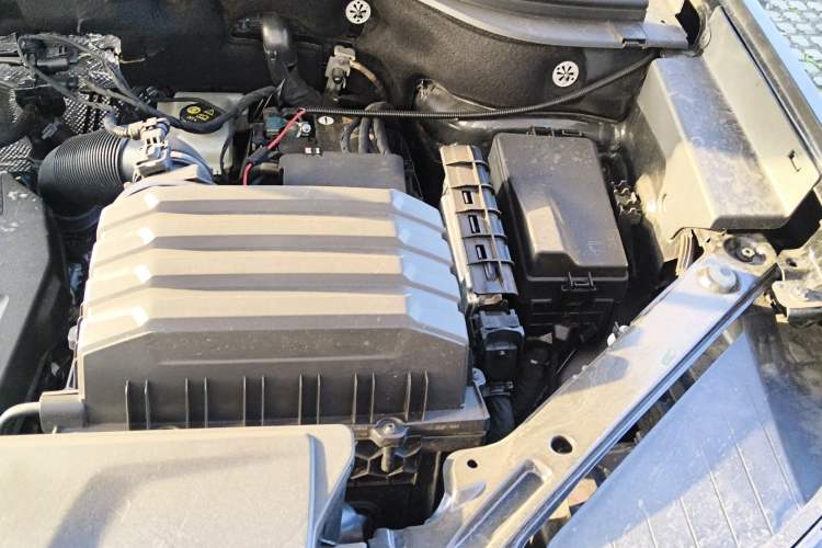 Used Volkswagen Teramont X 2022 330TSI Two-Wheel-Drive Prestige Luxury Edition Engine Bay Left