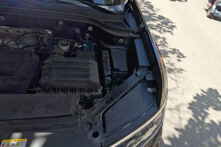 Used Volkswagen Teramont X 2022 330TSI Two-Wheel-Drive Luxury Edition Engine Bay Left