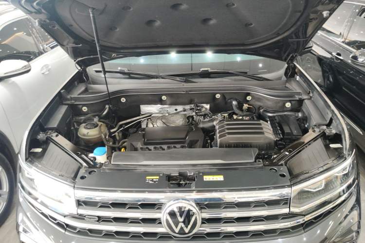 Used Volkswagen Teramont X 2022 330TSI Two-Wheel-Drive Luxury Edition Engine Bay
