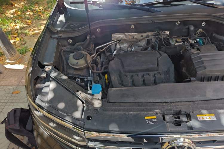 Used Volkswagen Teramont X 2022 330TSI Two-Wheel-Drive Luxury Edition Engine Bay Right