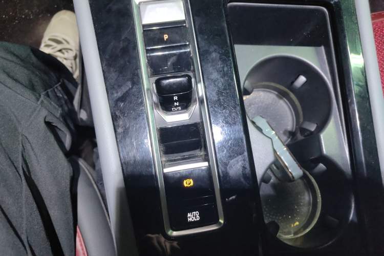 Used Volkswagen Teramont X 2022 330TSI Two-Wheel-Drive Luxury Edition Gear Lever