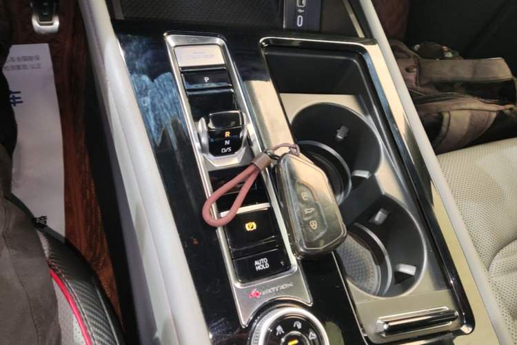Used Volkswagen Teramont X 2022 530 V6 Four-Wheel Drive Prestige Luxury Edition Gear Lever
