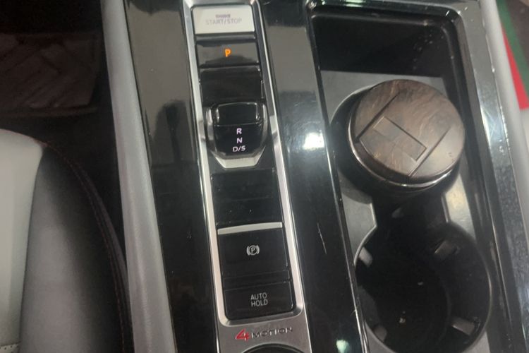 Used Volkswagen Teramont X 2022 380TSI Four-Wheel Drive Luxury Edition Gear Lever