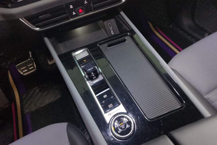Used Volkswagen Teramont X 2022 380TSI Four-Wheel Drive Luxury Edition Gear Lever