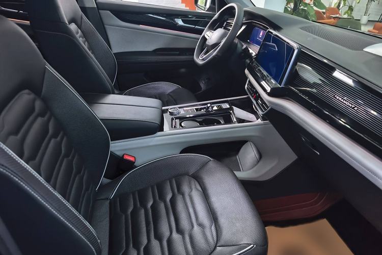 Used Volkswagen Teramont X 2022 530 V6 Four-Wheel Drive Prestige Luxury Edition Interior 1