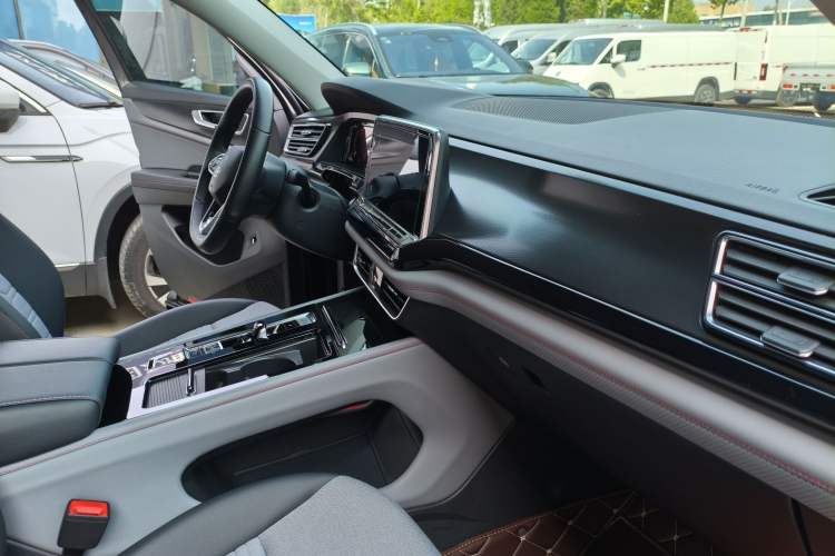Used Volkswagen Teramont X 2022 330TSI Two-Wheel-Drive Luxury Edition Interior 10