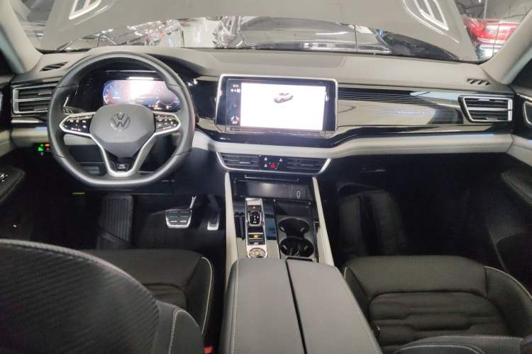 Used Volkswagen Teramont X 2022 380TSI Four-Wheel Drive Prestige Luxury Edition Interior 2