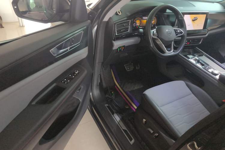 Used Volkswagen Teramont X 2022 380TSI Four-Wheel Drive Luxury Edition Interior 3