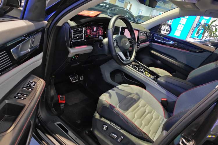 Used Volkswagen Teramont X 2022 380TSI Four-Wheel Drive Prestige Luxury Edition Interior 3
