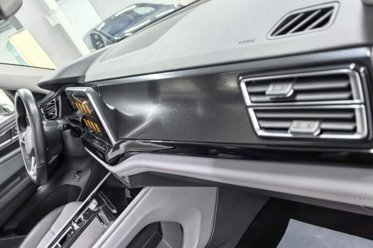 Used Volkswagen Teramont X 2022 380TSI Four-Wheel Drive Luxury Edition Interior 4