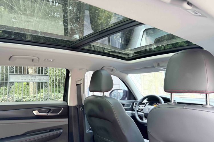 Used Volkswagen Teramont X 2022 330TSI Two-Wheel-Drive Luxury Edition Interior 5