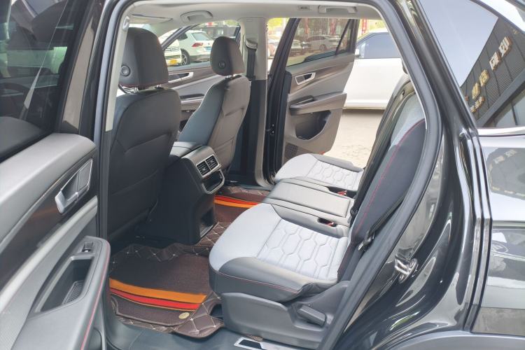Used Volkswagen Teramont X 2022 330TSI Two-Wheel-Drive Luxury Edition Interior 6