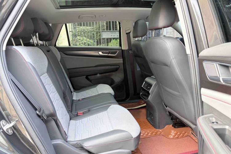 Used Volkswagen Teramont X 2022 330TSI Two-Wheel-Drive Luxury Edition Interior 6