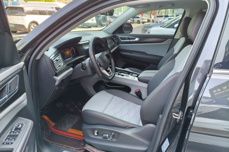 Used Volkswagen Teramont X 2022 330TSI Two-Wheel-Drive Luxury Edition Interior 9
